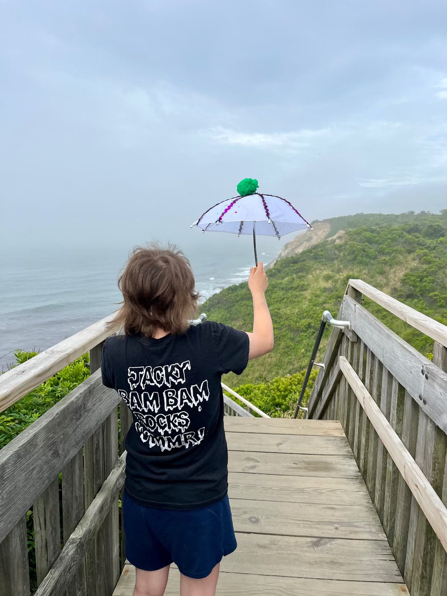 HertzlerMichael's tweet photo. Happy birthday to @jackybambam933 and @CaseyBoyCasey from the top of the Mohegan Bluff stairs on Block Island. Emma loves you both!!! The sounds of this girl’s world would not be the same without you. #ThanksToWMMR #DrackPack #WMMRftv @933WMMR @PrestonSteve933 https://t.co/yChP3qF9Cx