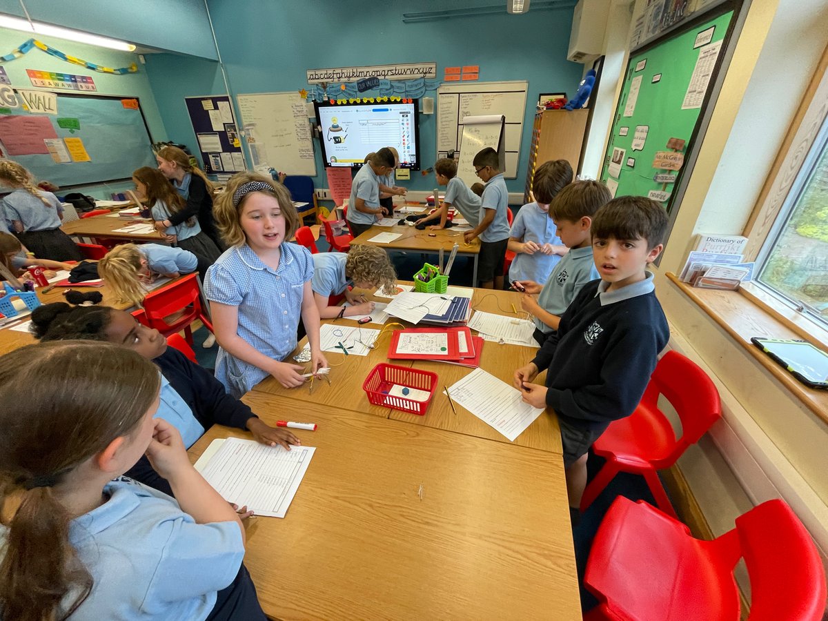 HambrookSchool's tweet photo. #hambrook4 have investigated conductors and insulators in preparation for our lighthouse projects! We also discussed how insulators can keep us safe around electricity. https://t.co/YlqfFhDcLN