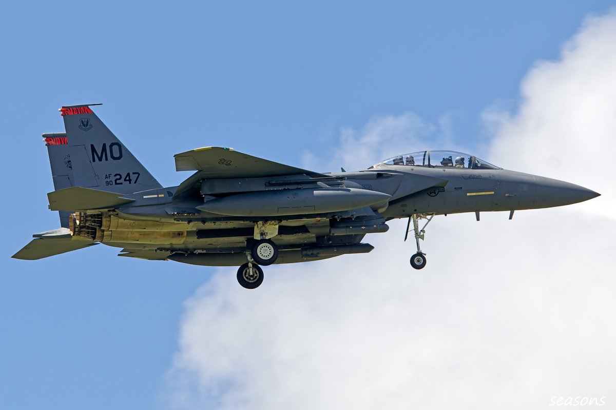 Seasons4100's tweet photo. 2023/6/26 DN
MO F15E 391FS"Bold Tigers"は366WG時代、ネリスで撮影した以来でした!
当時はB52やKC135もMOだったので凄い部隊👍
週末OIに移動する前に撮影出来て良かったというか危なかったです!😅
もう少し良い光線で撮りたかった…
#366FW https://t.co/sXqKCEUwH1