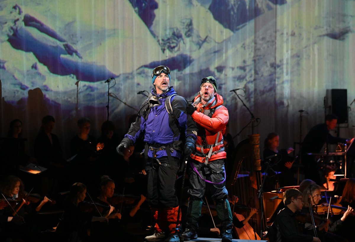 May 1996: a blizzard closes in as four climbers confront the summit of Mount Everest 🏔️ 

Hear <a href="/nicolepaiement/">Nicole Paiement</a> conduct us and the @bbcsingers the UK premiere of @jobytalbot and <a href="/genealexscheer/">Gene Scheer</a>'s opera Everest. Listen from 6.30pm on @bbcsounds and <a href="/BBCRadio3/">BBC Radio 3</a>.