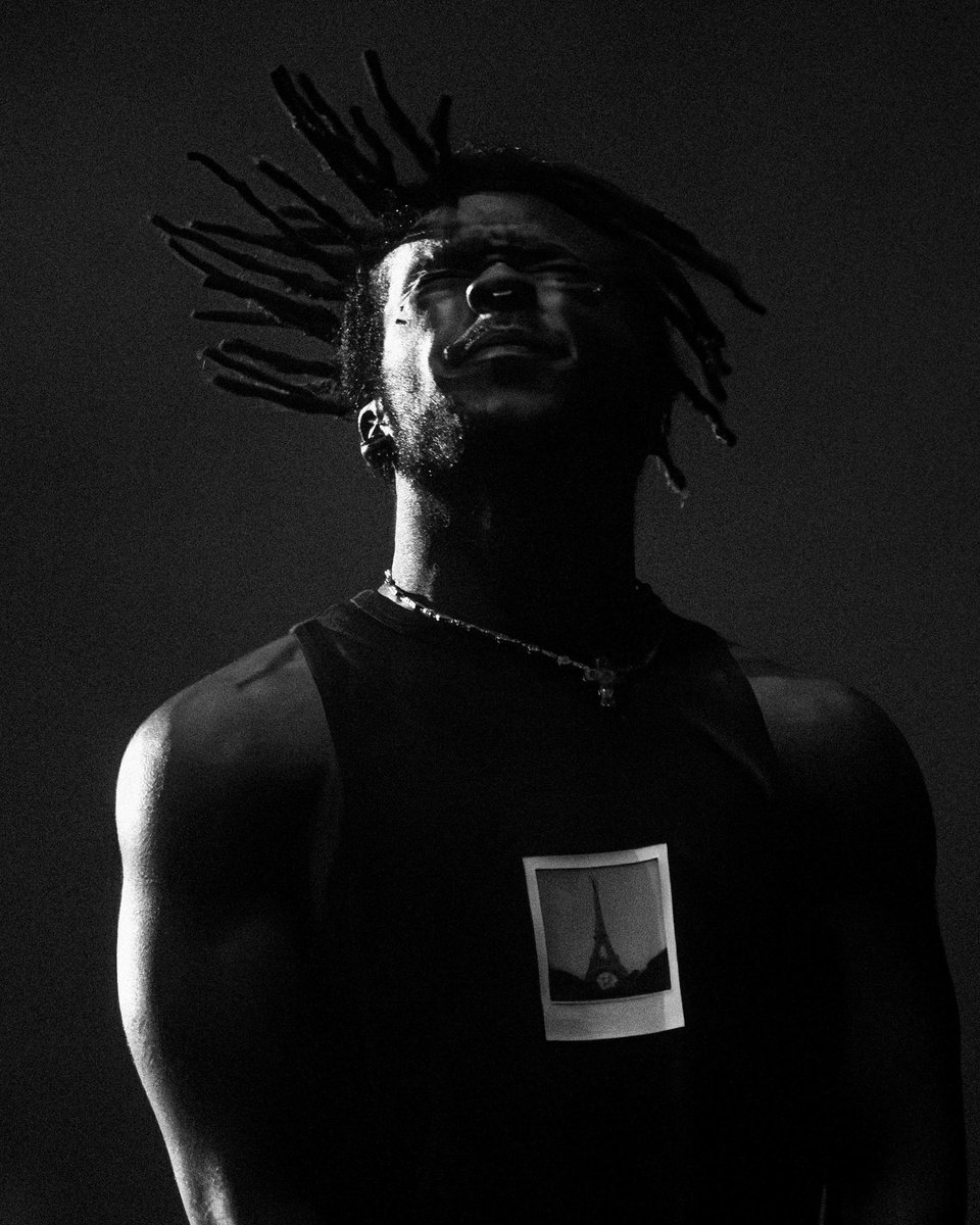 ᴊɪᴠᴇ tweet media