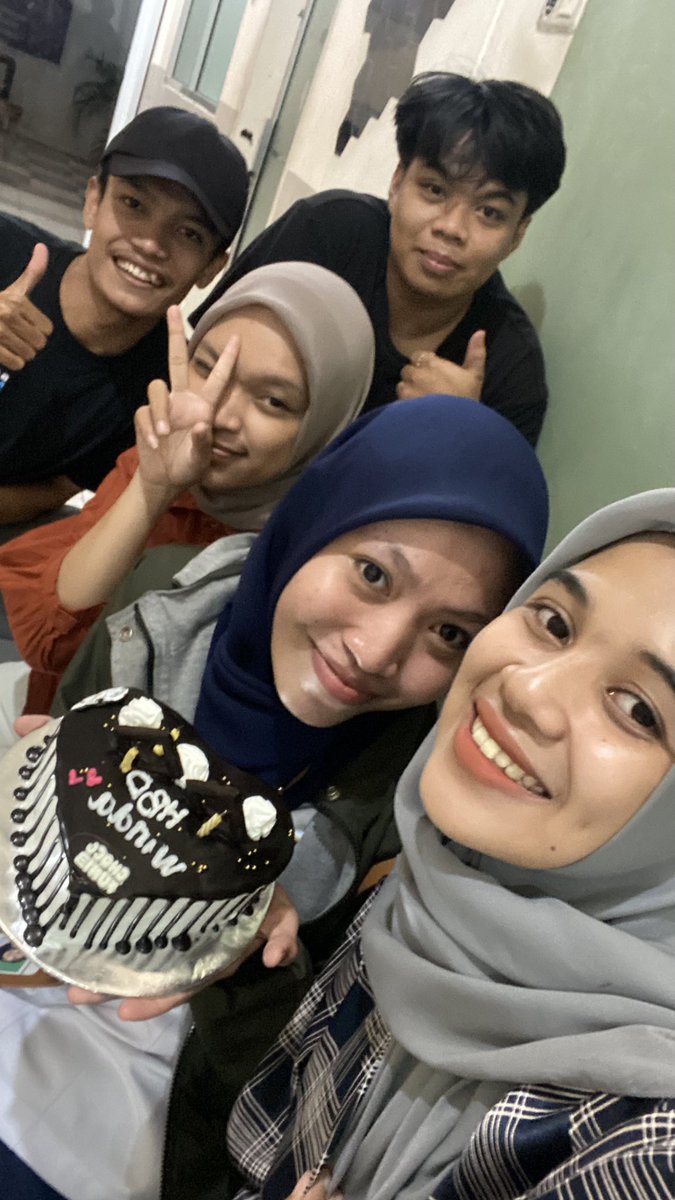 temanbarumu's tweet photo. Hd si beautiful soul🧁 https://t.co/1bI8hZmUnT