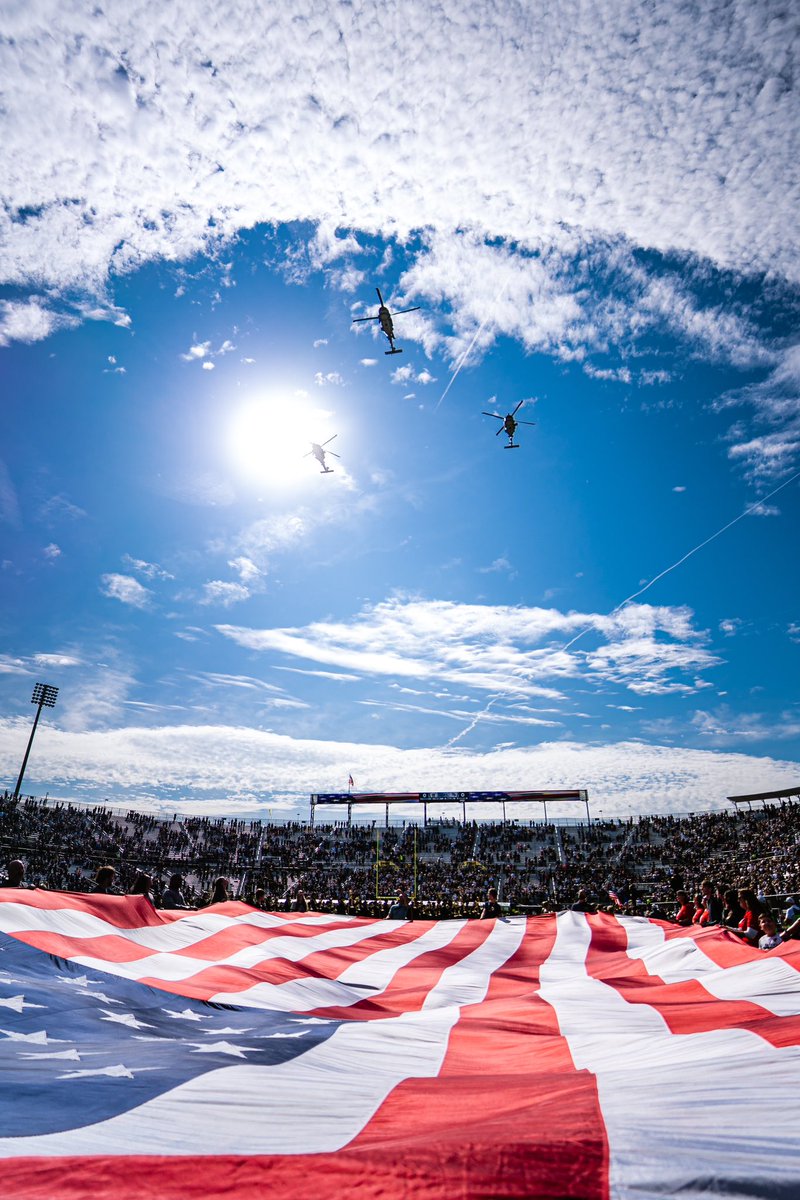 UCFKnights's tweet photo. Happy Birthday, America 🇺🇸 https://t.co/AMEVFXKr7u