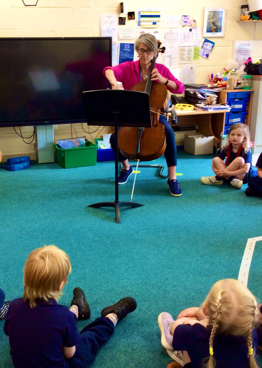 We had the lovely Mrs Harris visiting us last week and introduced her best friend to us, Chino the Cello! 😀🎻 All the children in #MonktonKindergarten were mesmerised by her and this special instrument. We have learnt so much, thank you Mrs Harris! 🎶 #MonktonMusic