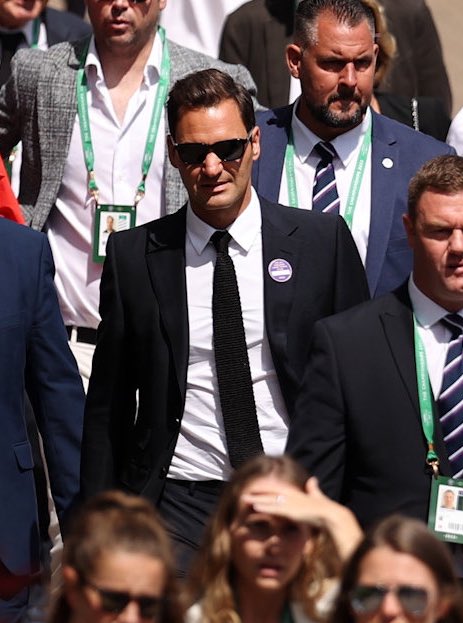 rybakination's tweet photo. one thing about roger federer is that whether he’s playing or not, he’s always gonna serve at wimbledon https://t.co/tmxmK3XHYs