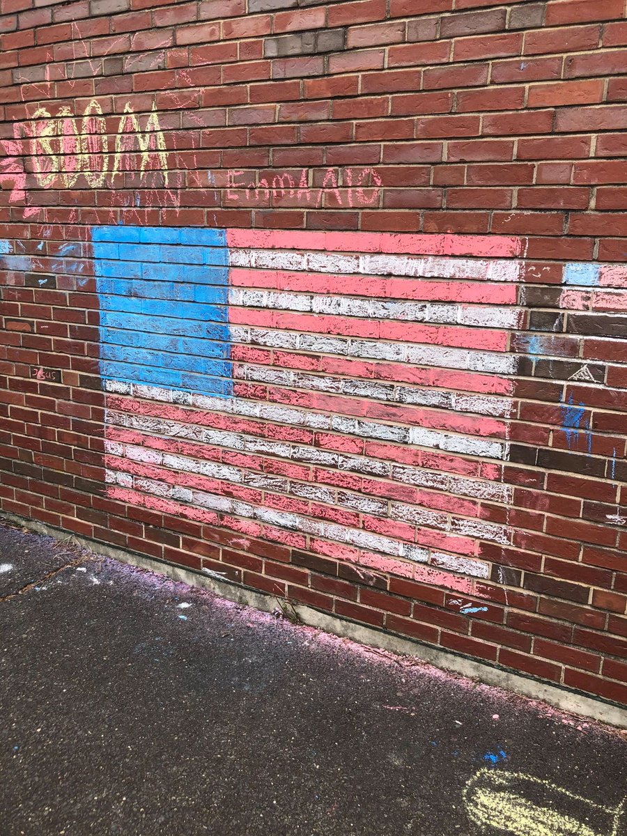 LudlowPublicSch's tweet photo. 🇺🇸HAPPY FOURTH OF JULY! 🇺🇸 ♥️🤍💙
*Photo from student artwork at Veterans Park School in 2021.
#4thofJuly #lpspride #flag #studentwork #art https://t.co/wCmPVdnTcp