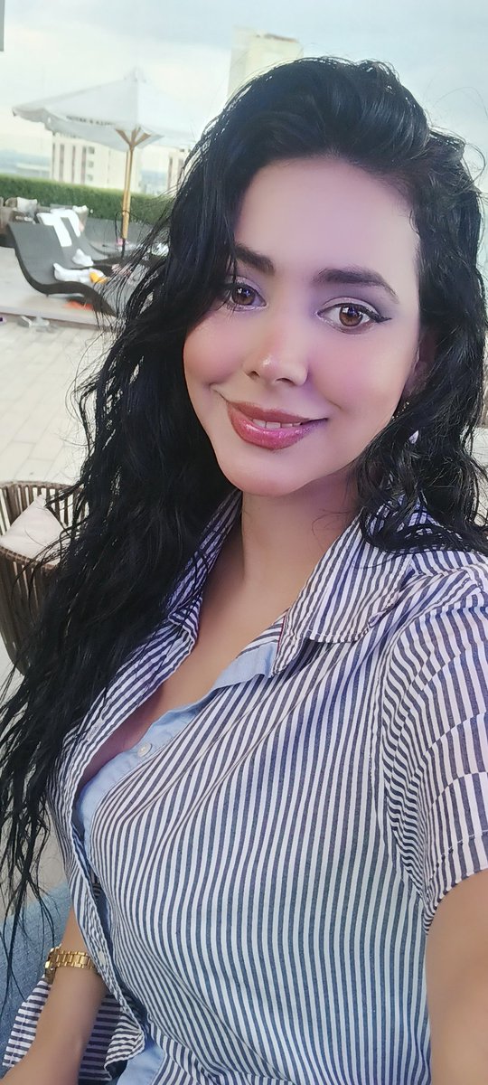 SolPavicich's tweet photo. ¡¡¡Hoy es, hoy es!!! Happy Birthday to me...  🥳 🎂🎈 ¿De dónde me saludas? https://t.co/d2kkFW1r5c