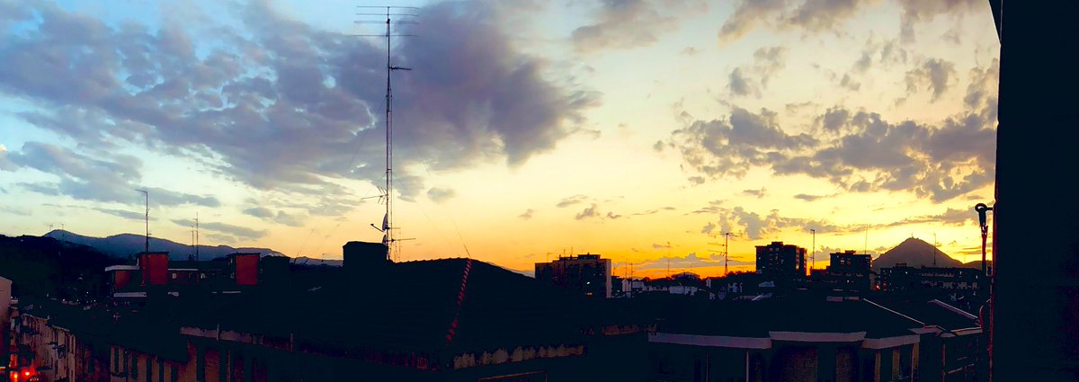 lo0tro's tweet image. Recomienzos&amp;amp;Reacompañamientos #Amdv