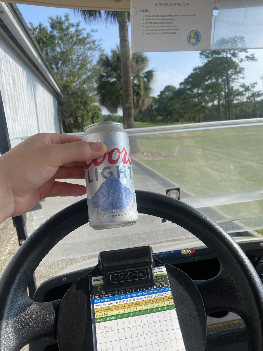 ReaganRies's tweet photo. Never too early when the mountains are this blue @PFTCommenter https://t.co/W0uXonxW7z