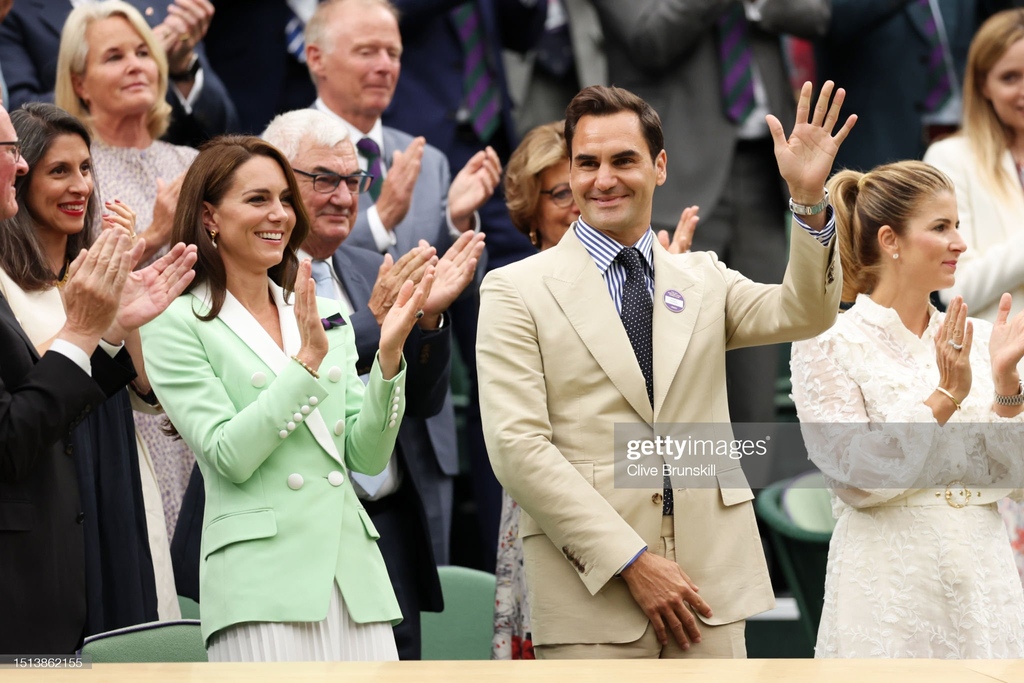 GettyVIP's tweet photo. Former Wimbledon Champion, #RogerFederer of Switzerland with #Catherine, #PrincessofWales as he is honoured in the Royal Box during day 2 of @Wimbledon 2023 in London, England. I ๐ท: Clive Brunskill #GettySport #GettyVIP #Wimbledon https://t.co/ZgP1mJ7tAb