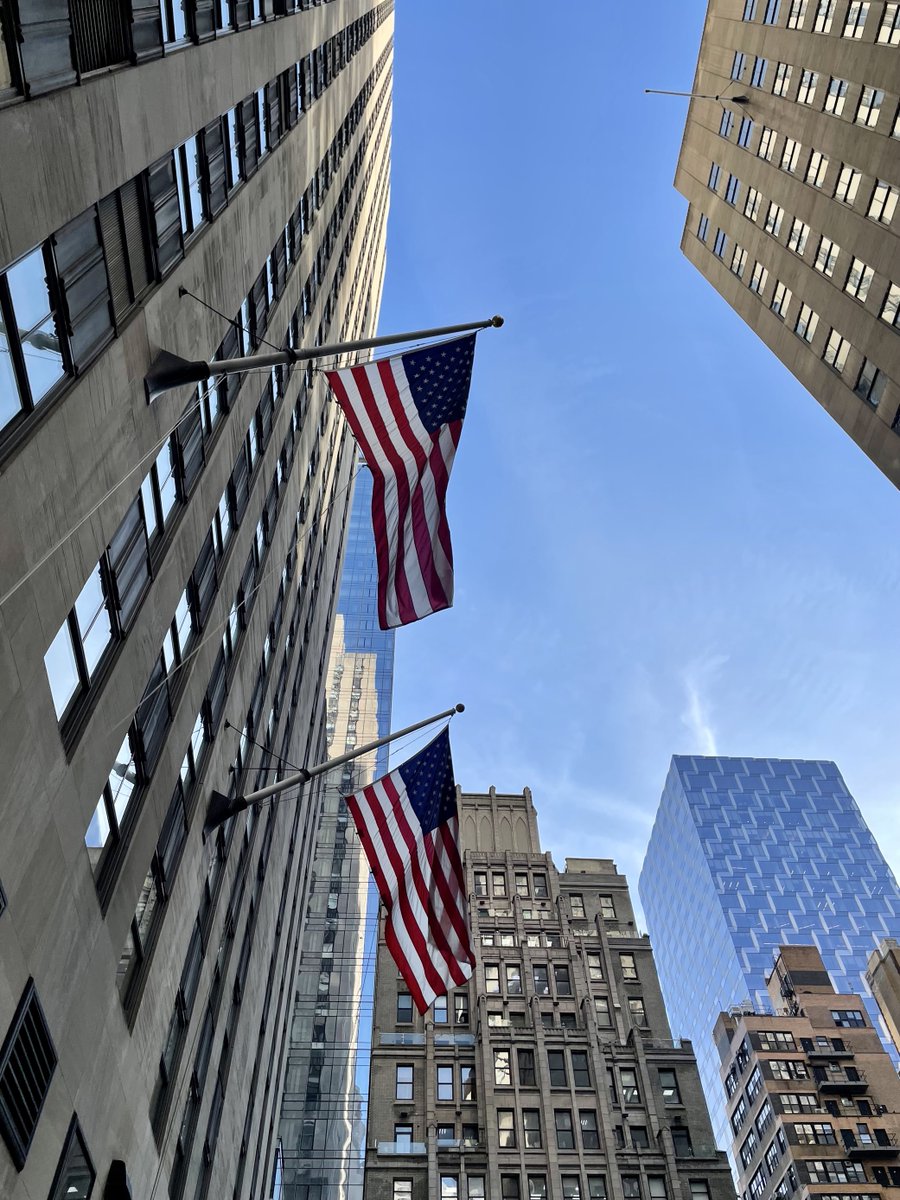 QuebecNewYork's tweet photo. 🎉 Happy Independence Day ! 🎆 We wish our American friends a fantastic celebration filled with joy and unity. Cheers to our enduring friendship! 🇺🇸
Bonne fête nationale à tous les Américains !
#4thofJuly #IndependenceDay #USA #QuebecUS https://t.co/1LzmZ2yUMc