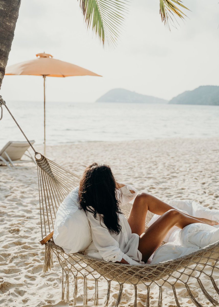 Sleeping Comfortably in a Hammock: A New Take on Camping Comforts
fivestarchoices.com/are-hammocks-c…