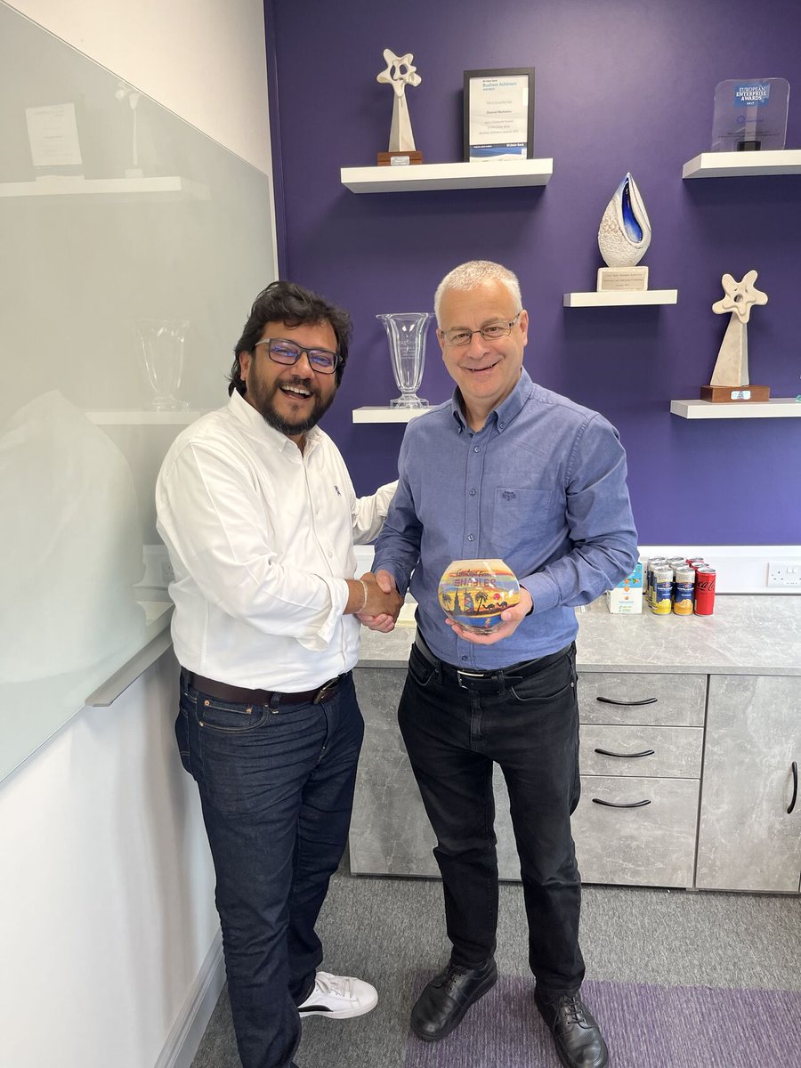 Channelscaler's tweet image. Special thanks to Nehul Goradia and Andy Gilbert for taking a trip over to Galway last week. And a very special thank you to the team at @EnablerOne for the wonderful gift from Dubai, incorporating the seven sands of the Emirates😀
#partnerships #partnersuccess #channelautomation