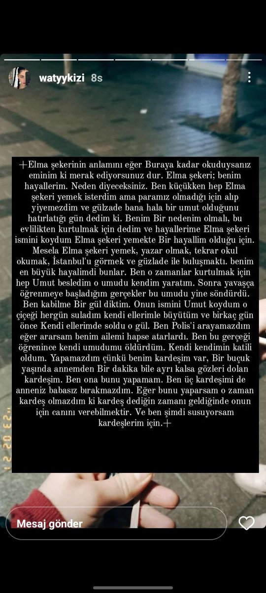 emrpuzo's tweet photo. 15 yaşında bir genç kızı zorla biriyle evlendirmeye çalışıyorlarmış. Lütfen gören herkes bunu paylaşsın ve sessiz kalmayın. Sapıklıktan başka bir durum değil bu!

 #elmaşekerikurtulsun https://t.co/AcKmmHyVTn