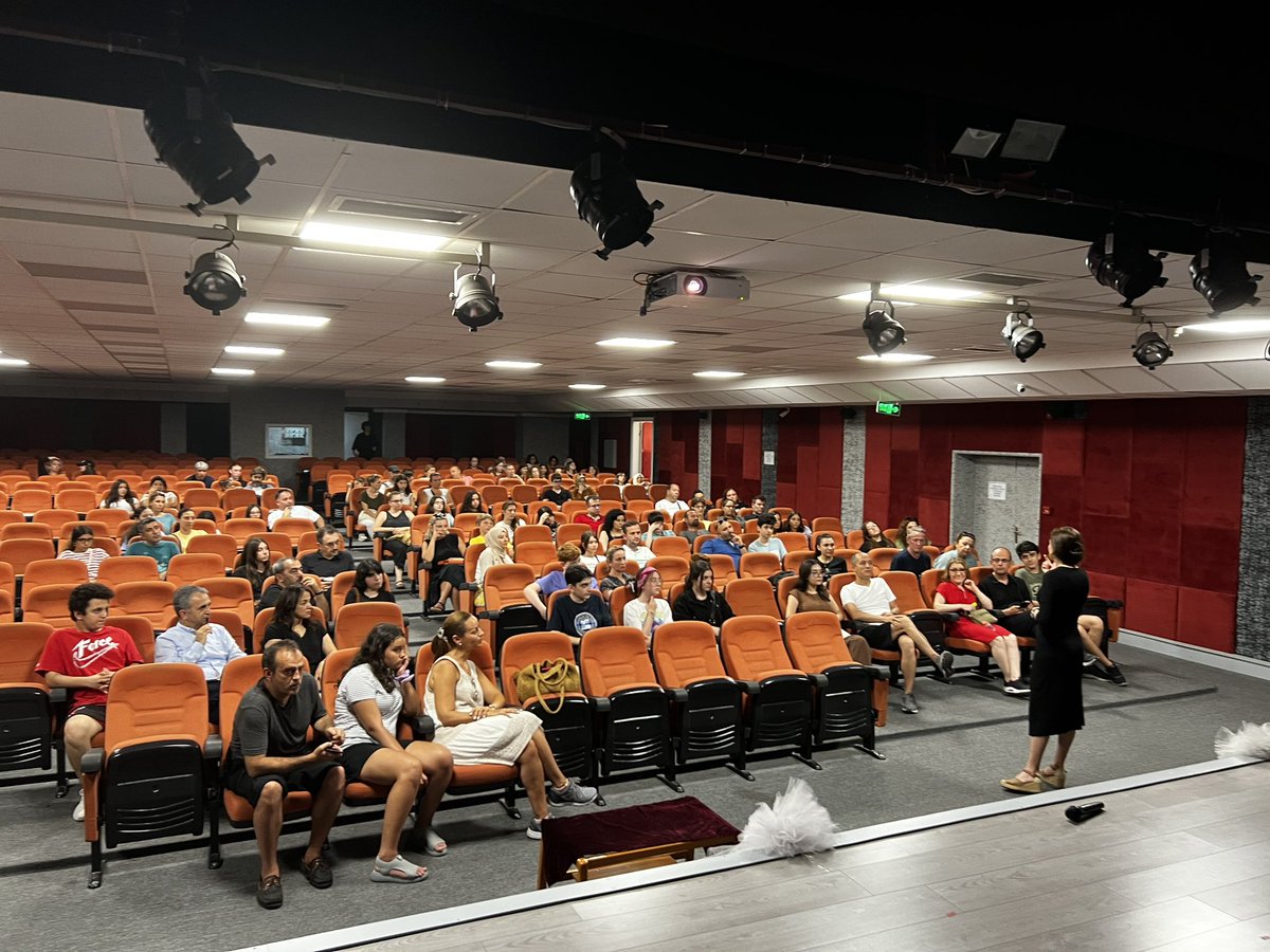 LGS ‘nin açıklanmasının ardından okulumuzu tercih edecek öğrenciler için tanıtım günleri düzenliyoruz.

4-7 Temmuz tarihleri arasında planlanan Tanıtım Günleri’ne bugün başladık.<a href="/memkadikoy/">Kadıköy İlçe Millî Eğitim Müdürlüğü</a> <a href="/istanbulilmem/">İstanbul İl Millî Eğitim Müdürlüğü</a> <a href="/tcmeb/">Millî Eğitim Bakanlığı</a> <a href="/memleventyazici/">Levent Yazıcı</a> <a href="/meb_ogm/">Ortaöğretim Genel Müdürlüğü</a>