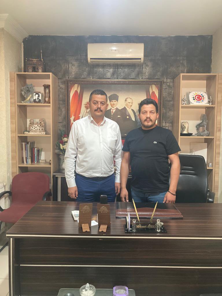 Ülküdaşım,Dava Arkadaşım Mehmet AYHAN kardeşimi iş yerinde ziyaret edip hayırlı,bereketli işler diledik. Var Olsun Ülküdaşlık  Hukuku.

<a href="/ayyildirim1/">Ahmet Yiğit Yıldırım</a> 
<a href="/GuzelayDeniz/">A. Deniz GÜZELAY</a>