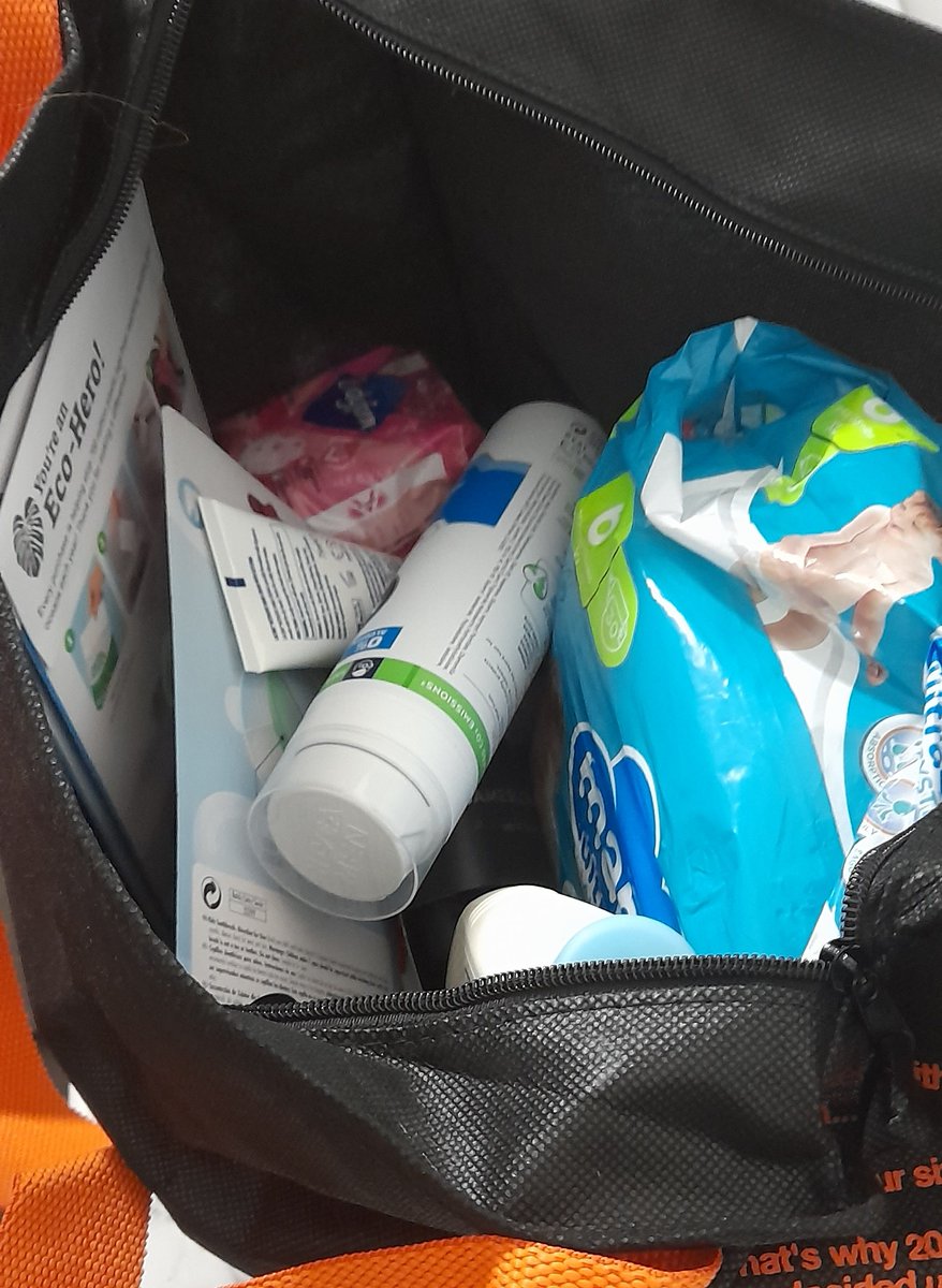 harmony_bolton's tweet photo. 2 more parcels went our today to families in need filled with lots of hygiene essentials and some food to help get them through the week 💙 We are so grateful we're able to help so many families during this difficult time 😊 #essentials #difficulttime #harmonyinbolton https://t.co/gMLf9AghtU