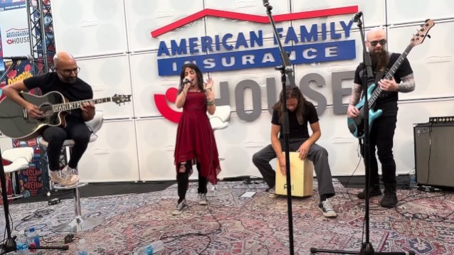 BLABBERMOUTHNET's tweet photo. Watch FLYLEAF's Acoustic Set At Milwaukee's SUMMERFEST https://t.co/RrOIekIfRj https://t.co/7DnqWigsw3