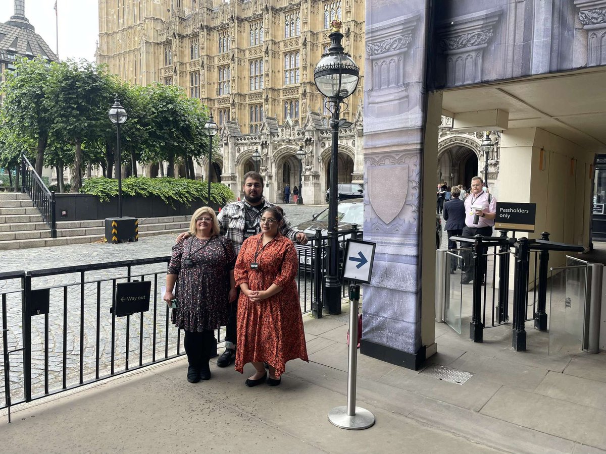 CHICKENSHED tweet media