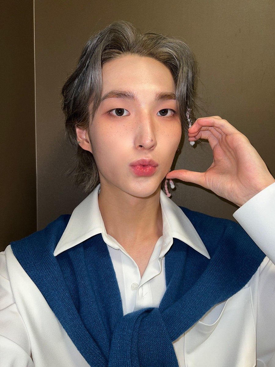 XODIAC_MEMBERS's tweet photo. 💜 https://t.co/6NJE3HmTyE