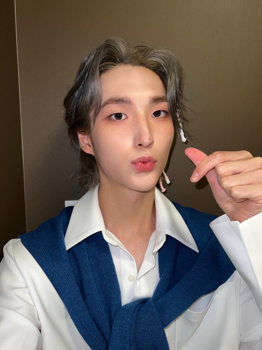 XODIAC_MEMBERS's tweet photo. 💜 https://t.co/6NJE3HmTyE