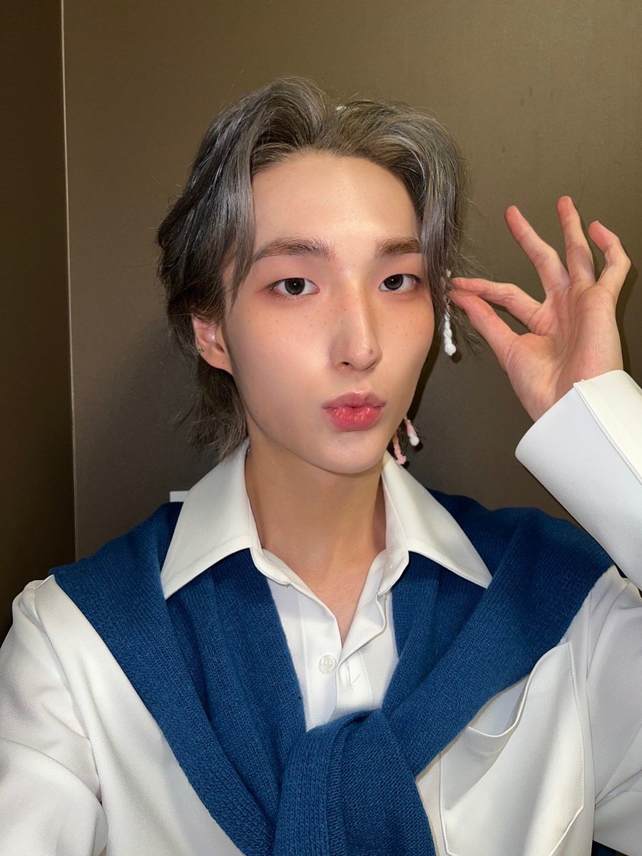 XODIAC_MEMBERS's tweet photo. 💜 https://t.co/6NJE3HmTyE
