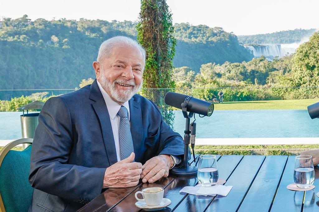 Lula tweet media