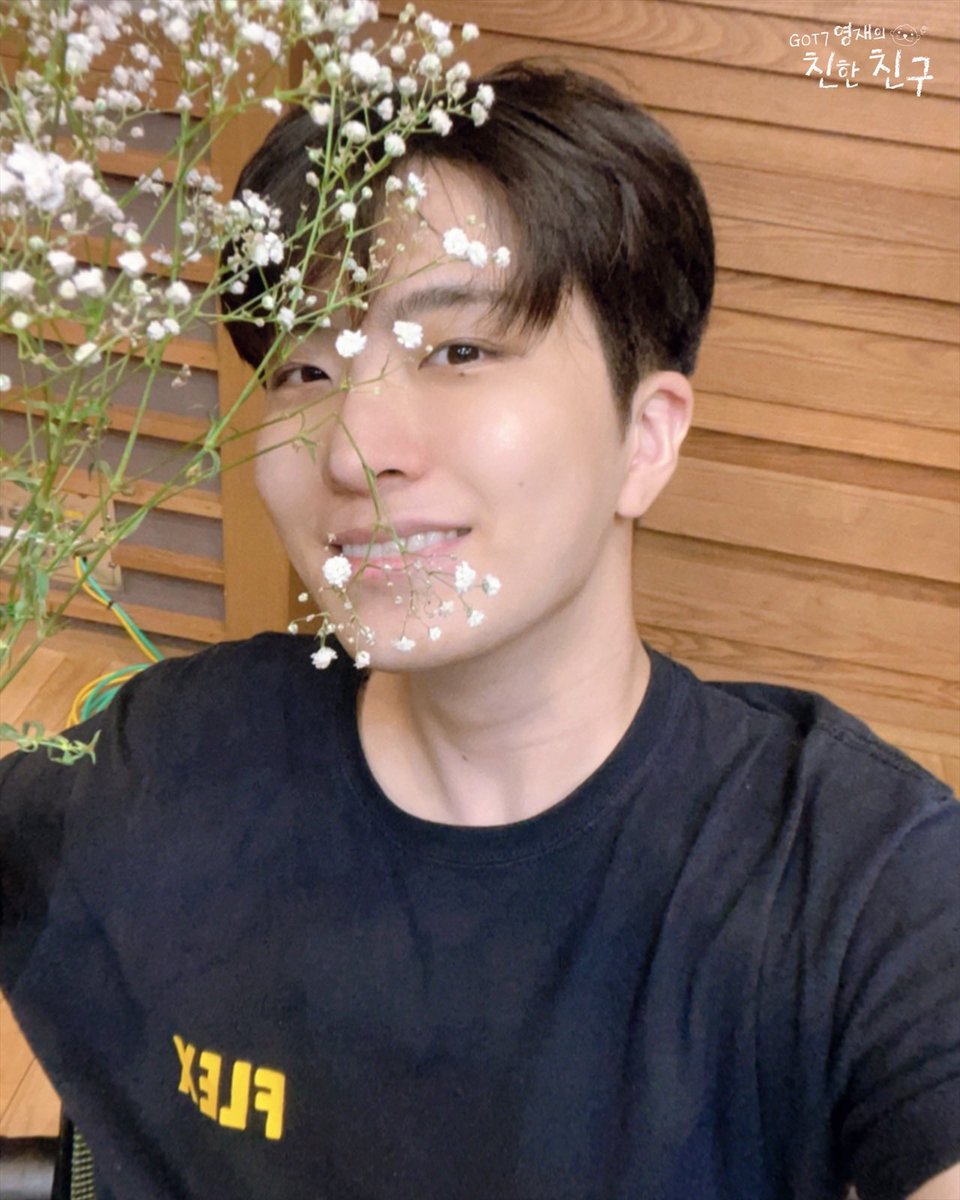 mbcbf_ever's tweet photo. 🦦친친🦦
#달친친 #달디 #퉬카

오늘의 안건 제시합니다 🙋
‼️ 달디는 왜이렇게 예쁜가 ‼️
‼️ 왜 점점 더 잘생겨지는가 ‼️

#MBC #RADIO #GOT7영재의친한친구 #친한친구 #친친 #달친친 #달디 #GOT7 #갓세븐 #영재 #YOUNGJAE https://t.co/jmqtxQz1Yk