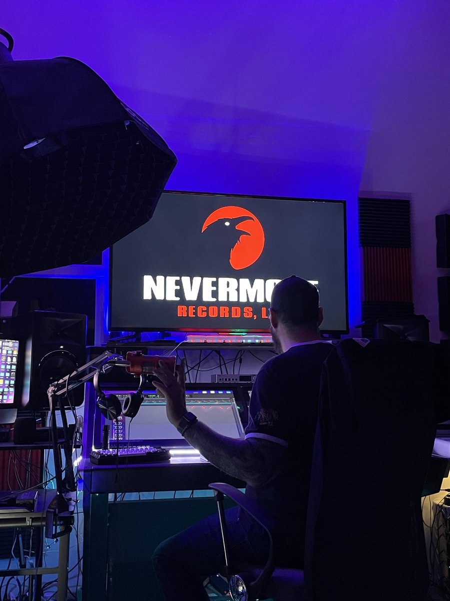 exiled_threads's tweet image. 🎥 🎥 🎥 @DespisedViews @vulgarxmischief @exiled_threads