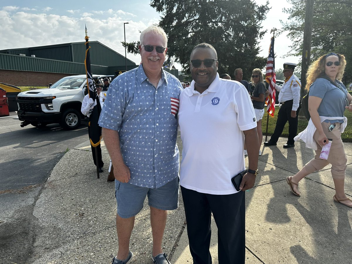 Proud to celebrate the Fourth of July with <a href="/LawrenceINcity/">City of Lawrence, Indiana</a> Mayor, Steve Collier! <a href="/SC4Lawrence/">Steve Collier</a> 🇺🇸 Parade starts at 10 AM! 💥