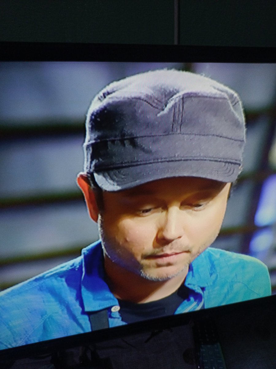 I don't want to know anything, this guy is <a href="/elonmusk/">Elon Musk</a>
I saw him take part in Saturday's master chef on canal.