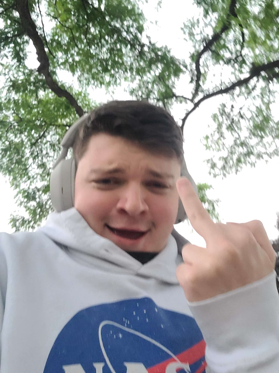 ItsHappens_'s tweet photo. @BcJFPS Vibe for this entire year, and to many more! Much love brother <3 https://t.co/nekOOVx1ly