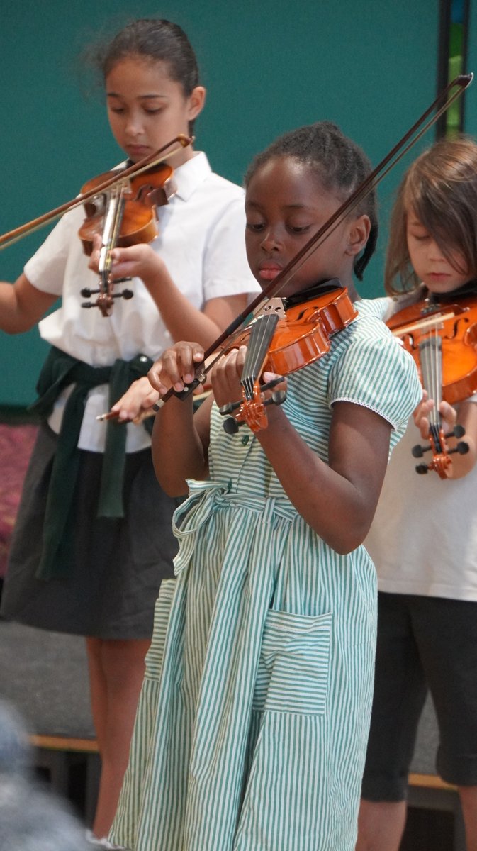 AlbionPrimary's tweet photo. The children in the Year 4 wowed their parents/carers in the violin music concert. This is their first concert and we were all proud of how far they have come. So talented! Thank you to Luke (violin tutor) from Southwark Music Hub. #APSCreativity #APSMusic https://t.co/tTWnA7IZlr