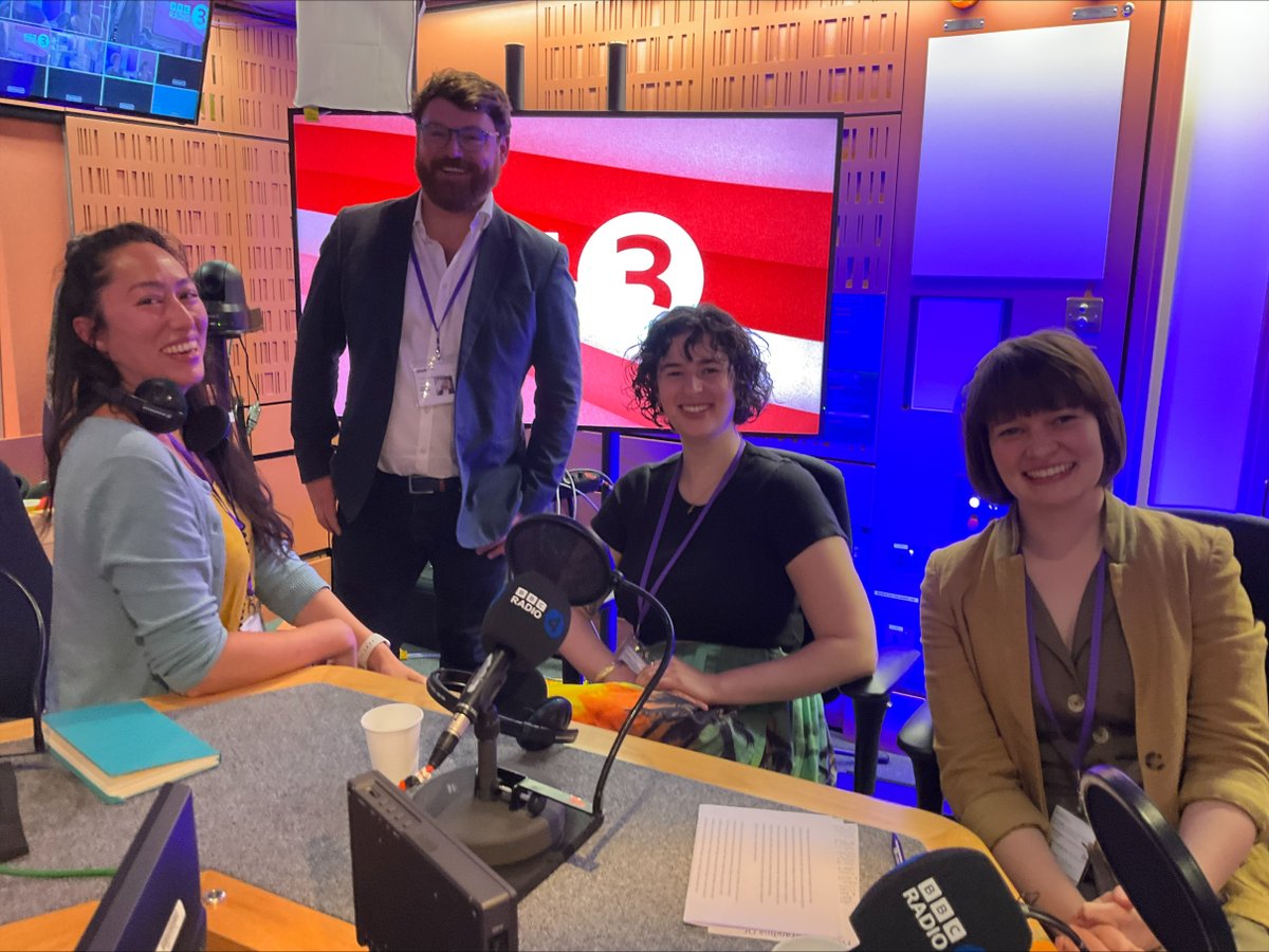 BBCFreeThinking's tweet image. We're in Tudor mode @BBCRadio3  as @earlymodernjohn discusses #byrd400 + musical notation🎼w/ @afalserelation /needlework 🪡 🧵w/ @IsabellaRosner &amp;amp;   #TudorLiveliness🎨+ #PaintedLove show @Holburne w/@cjfaraday  
Tune in📻10pm or here's the podcast  ➡️bbc.co.uk/programmes/p0f… 
.
.