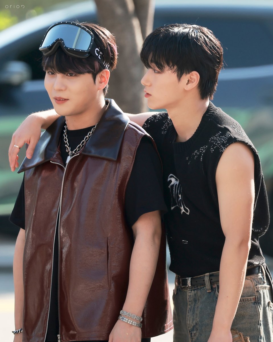 230617 미니팬미팅  

Choi ²

#ATEEZ #에이티즈 #최산 #산 #SAN #종호 #JONGHO <a href="/ATEEZofficial/">ATEEZ(에이티즈)</a>