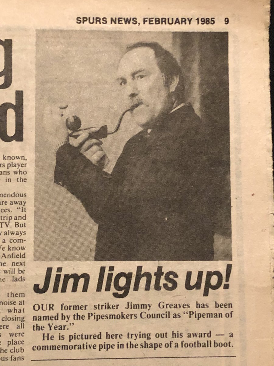 SpursNewsPics's tweet photo. #SpursNews February 1985 celebrates @SpursOfficial legend Jimmy Greaves becoming “Pipeman of the Year” I can’t see @HKane winning more of these than Greavsie! #COYS #Tottenham #Greavsie #THFC #Spurs @BBCSport https://t.co/3XbookS7rN