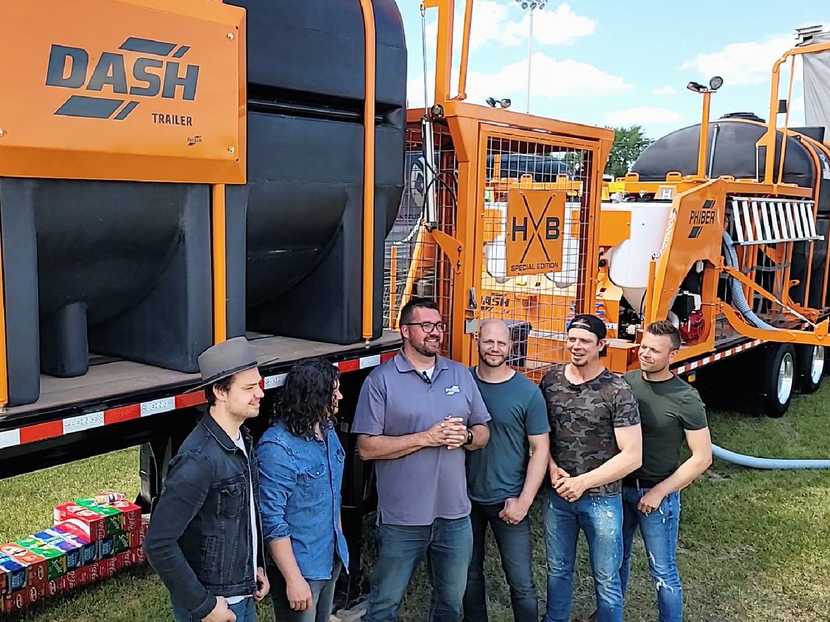 PhiBerAG's tweet photo. Its all about good-times and memories with the @HunterBros. What better way to spread the love, than with the #SpecialEdition DASH, with proceeds going to #AddictionsRehabilitation!?
#PhiBer #DASHdashBaby #Plant23 #Spray23 #Agriculture #Farming https://t.co/5V2P3rNEnr