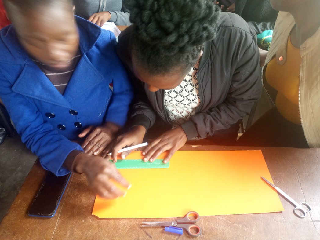 melissamuseka1's tweet photo. #padmaking initiatives at Rushinga Primary School funded by Zimbabwe Educational Fund  @UNICEFZIMBABWE @MoPSEZim https://t.co/xoQReKAPsb