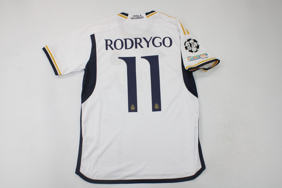 Voy a sortear otra vez la brutalidad de camiseta que tenemos para la temporada que viene.

Esta vez con el nombre de un jugador al que le tengo mucha fe de cara al próximo curso:

- RT este tuit
- Seguir a <a href="/Ctinfo_17/">Ctinfo_17</a> 
- A mí no hace falta.

Doy ganador el domingo a las 22:00.