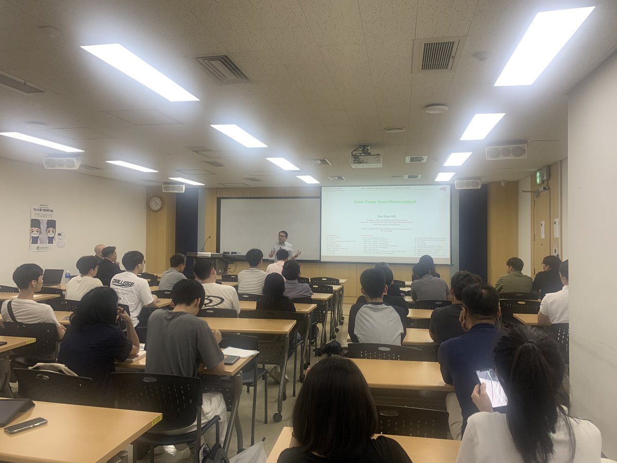 WooseokYang1's tweet photo. Had fun time with @TilleyLab and @NergyCare in Suwon! We discussed a lot about science, history, geography, and a lot fun things! 😄 Thanks guys for coming and enjoy the rest!! https://t.co/Dtn6xQMzoZ