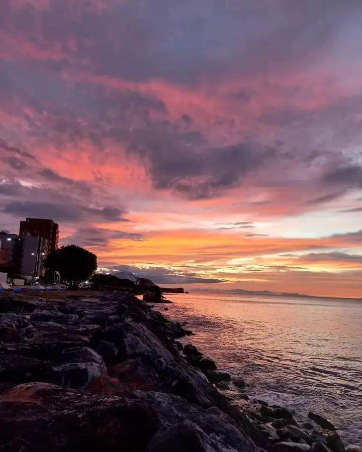 MarinelaPlaza's tweet photo. Bahía de la ciudad de Carupano amanecimos con  clima  muy agradable 🌧️🌩️☔, lluvia toda la madrugada .
Es  lo que necesitamos en nuestra ciudad y en nuestros campos,🌱🌸🌹🌺🌼🏵️🎍🪴🌻
Gracias madre tierra,por amar a Venezuela,😍😘🌎🌍🌏🧘‍♀️🧘‍♂️🧘🙏
Bendiciones a todos mis amig@s🤗 https://t.co/zsdxshr0BP