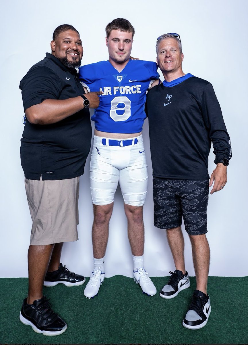 24AsherWilson's tweet photo. 1000% commited. @CoachNickToth @CoachWhit_AFA https://t.co/o77pkKagOf