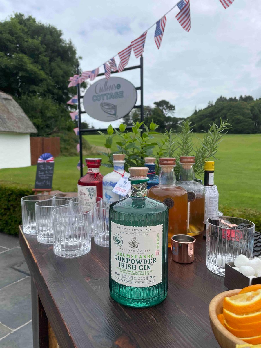 Our friends at @SHEDDISTILLERY are helping us celebrate 4th July over at Cullen’s at the Cottage on the #AshfordEstate today!