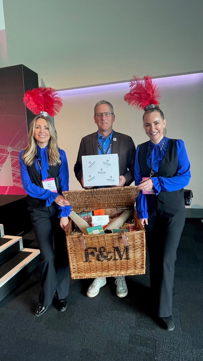 eusignature's tweet photo. Congratulations! Rupert Worden @ChesterRaces you've won the @Fortnums hamper. 

Thank You to everyone @Xperiology for hosting an informative event, see you all next year! @stadiumbusiness #WeMakeEvents #TurfProtection #SBA23 #networking https://t.co/LNCQr6LEbM