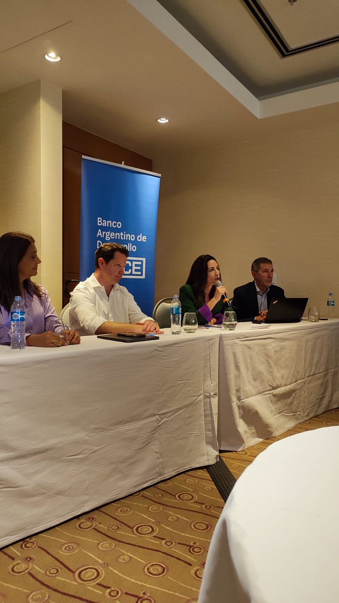 bartolomerobles's tweet photo. Hoy Participé en la "Presentación de las Líneas de Financiamiento del Banco y los Créditos Bonificados por el Programa Crecer" organizado por BICE.

#CreoEnArgentina https://t.co/e5eodrvyIc