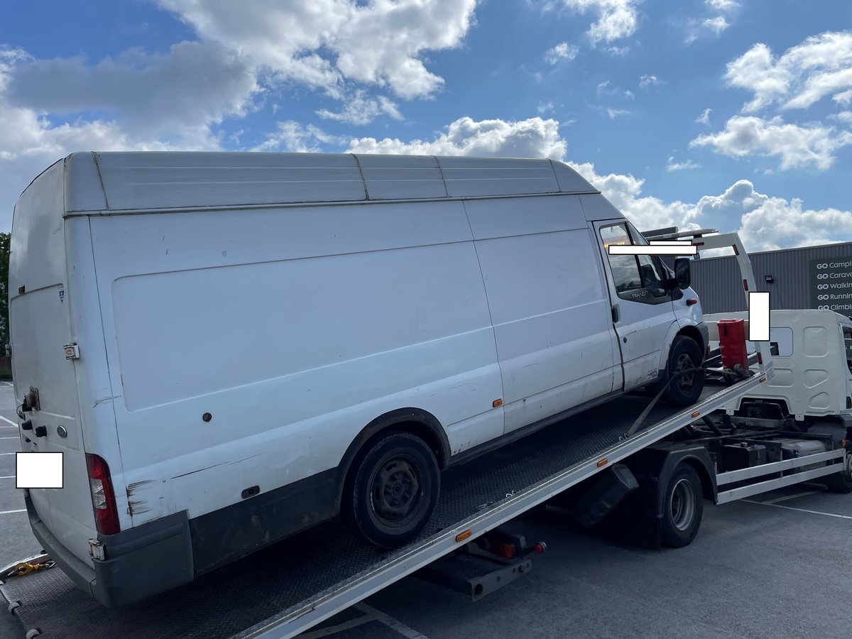 gmptraffic's tweet photo. #OpConsiderate roadside checks carried out @GMPStockport earlier this morning by @gmptraffic #TrafficPCSO's E Group #TransportUnit
46 TORs issued for various Construction & Use offences and other offences identified
3 vehicles seized
2 arrests made https://t.co/R4qu8MM97T