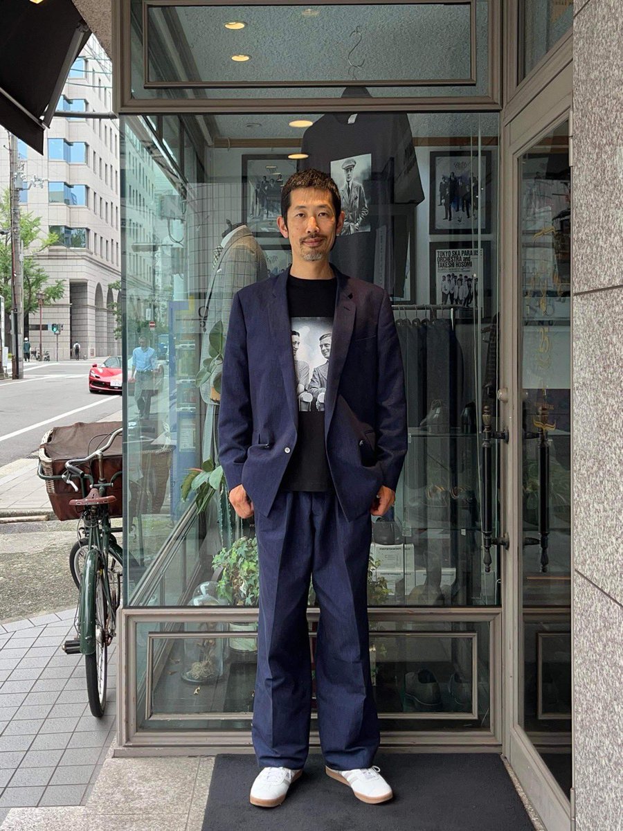 konykonishi's tweet photo. Green cotton double Brest notch lapel suits
half trousers
stretch denim BIG size 2x1double Brest suits
wide trousers
#ordersuits #bespoke #readymade #suits #trousers #jakets #ordermade https://t.co/noHliZ2PDb