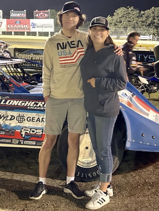 An amazing night at I-94 emr Speedway this past weekend. Congrats to <a href="/BobbyPierce32/">Bobby Pierce</a> 

Thank you, thank you, thank you <a href="/WoOLateModels/">World of Outlaws Late Models</a> for the victory lane experience and introductions/connections for my future engineer.
 <a href="/ISU_CoE/">Iowa State College of Engineering</a> <a href="/ISU_AERE/">Iowa State Aerospace Engineering</a>