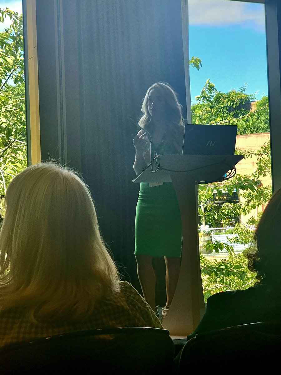Mee_Row's tweet photo. A lovely presentation by @katiecole405 on her study about the impact of a lifestyle programme on maternal dietary intake @EHU_FHSCM #NSSummer23 https://t.co/0z7Rrr6hik
