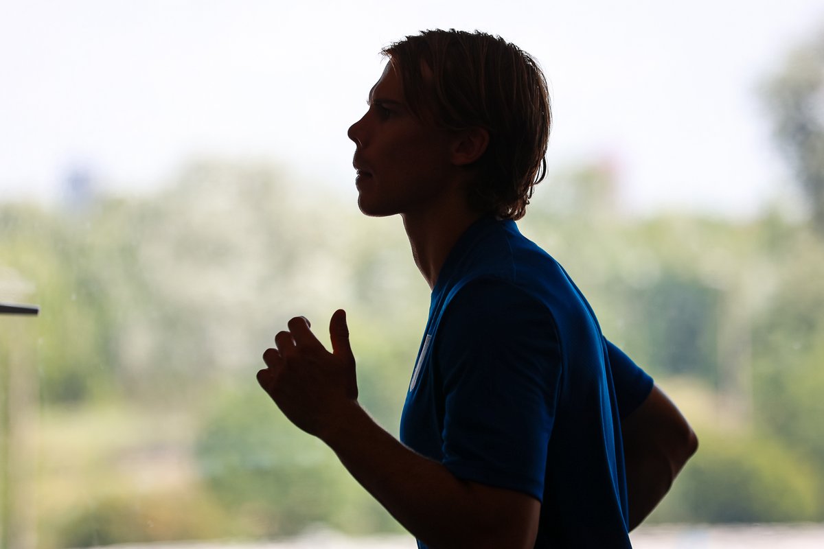 LechPoznan's tweet photo. Nowa 5-tka w zespole 🤝
#⃣5⃣ https://t.co/JsCs2mUE3p
